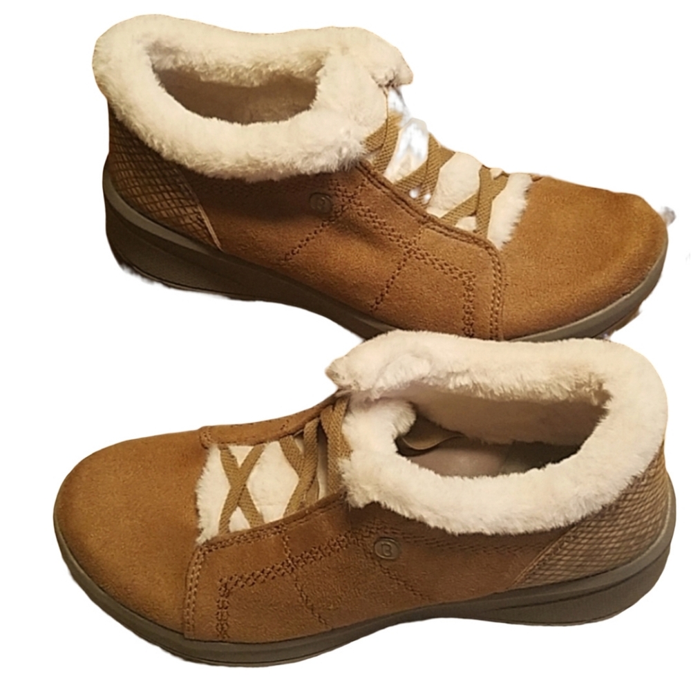 Bzees Golly Bootie Size 7 Chestnut